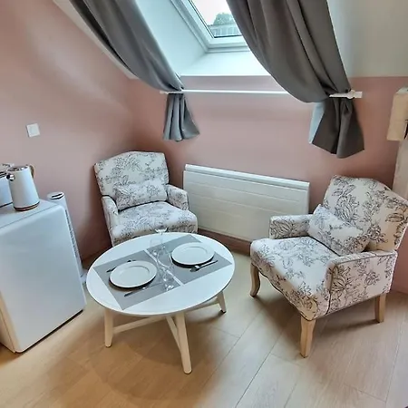 Le Cocon Avec Jacuzzi Privatif Normandie * Couvains (Manche)