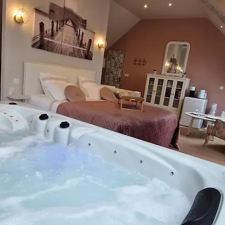 Le Cocon Avec Jacuzzi Privatif Normandie Apartment *