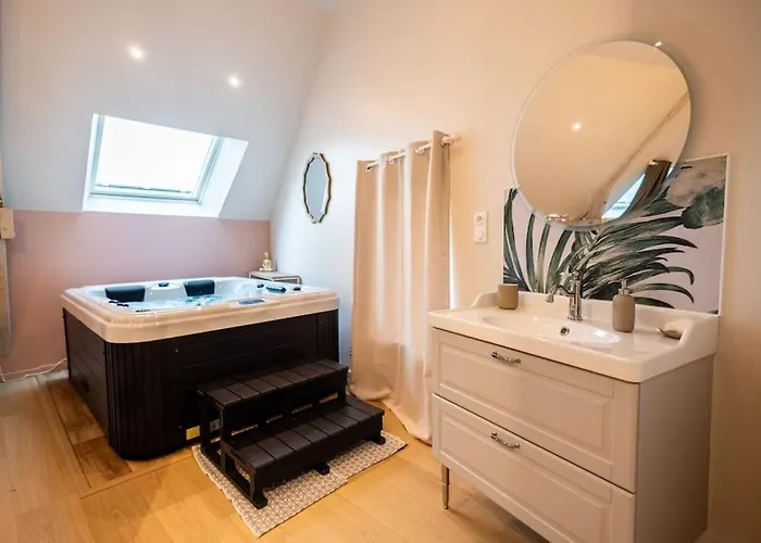 Appartement Le Cocon Avec Jacuzzi Privatif Normandie *